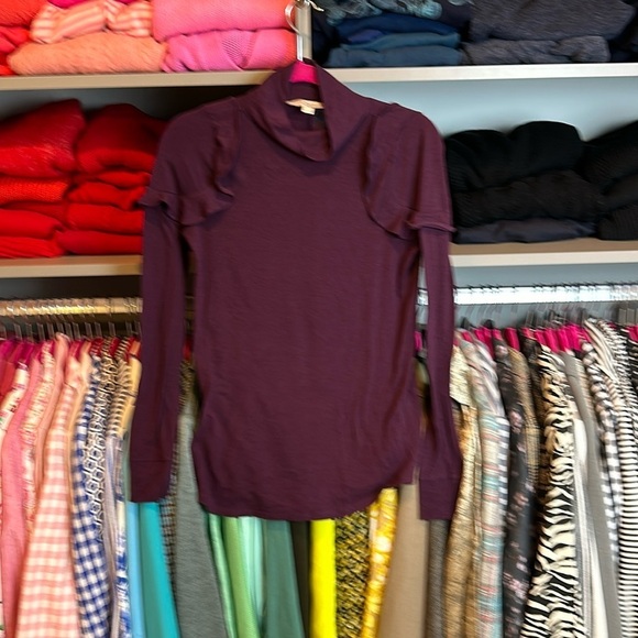 Loft purple ruffled shoulder long sleeve top size XS - Picture 1 of 3